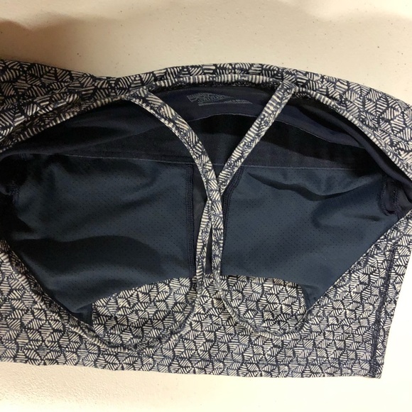 Patagonia‎ Blue and White Cross Beta Athletic Tank Top Size Small - Picture 4 of 6